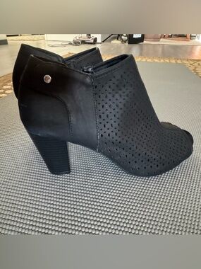 Giani Bernini Black Perforated Peep-Toe Mules